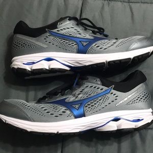 Mizuno Shoes - Grey & Blur Mizuno Running Shoes Mizuno Shoes - Grey & Blur Mizuno Running Shoes